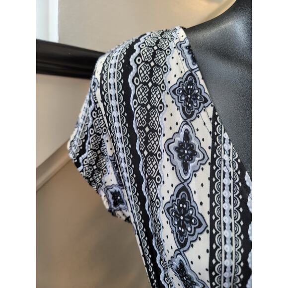 Cristinalove Dress Women Small Black White Printed V Neck Casual - Picture 7 of 11